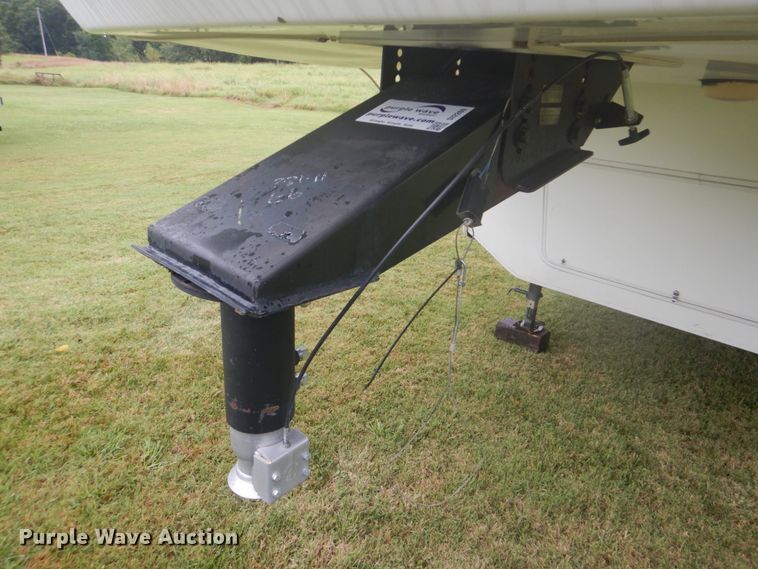 image for item DI2269 2004 Cedar Creek 37RDQS camper