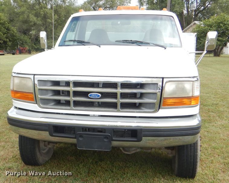 image for item DI2537 1997 Ford F350 XLT utility bed pickup truck