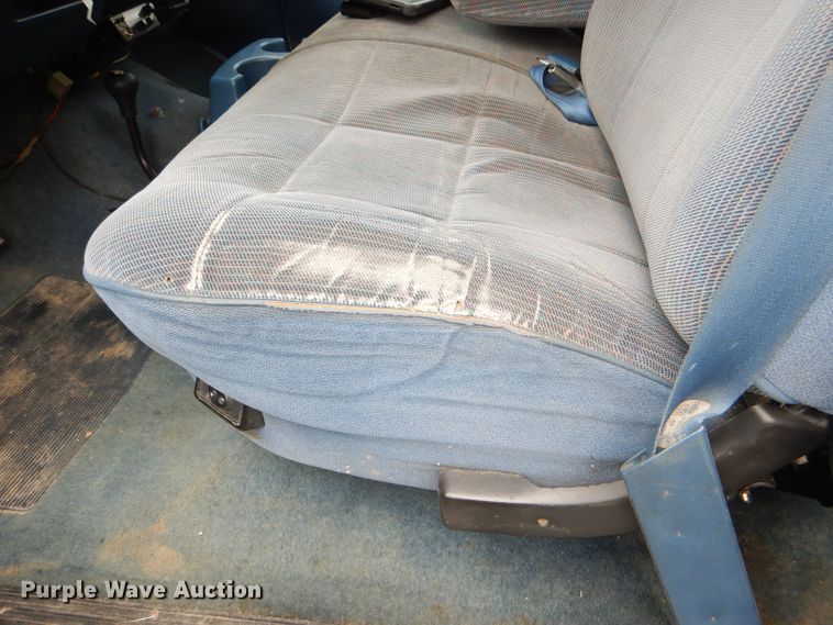 image for item DI2537 1997 Ford F350 XLT utility bed pickup truck