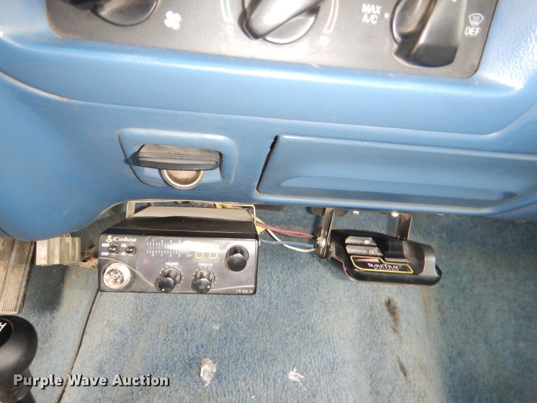 image for item DI2537 1997 Ford F350 XLT utility bed pickup truck