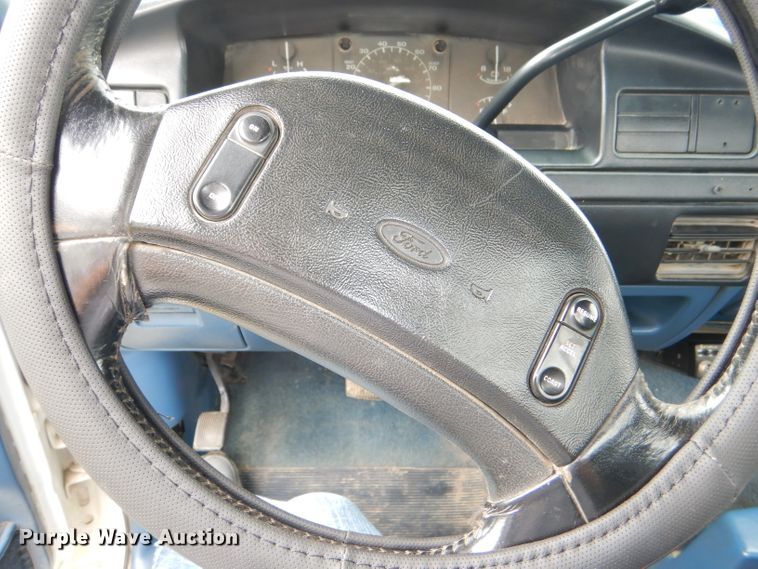 image for item DI2537 1997 Ford F350 XLT utility bed pickup truck