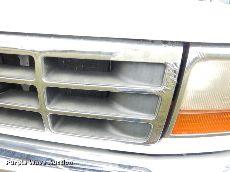 image for item DI2537 1997 Ford F350 XLT utility bed pickup truck