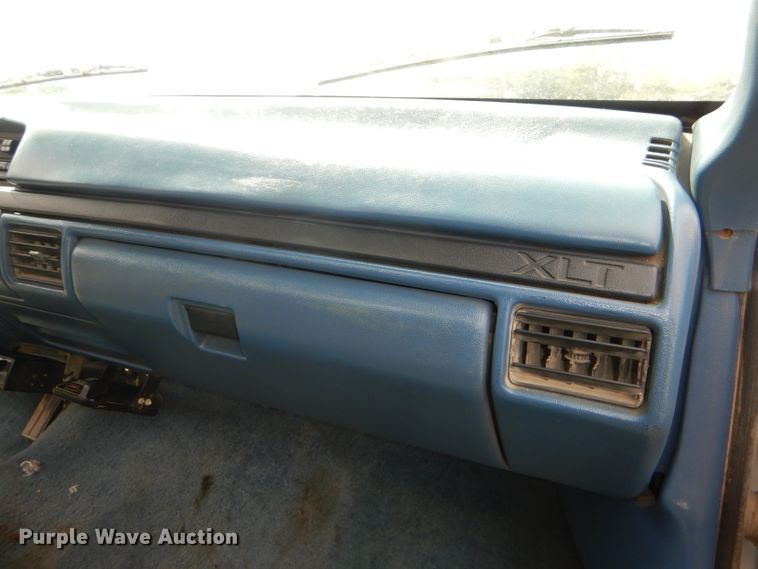 image for item DI2537 1997 Ford F350 XLT utility bed pickup truck