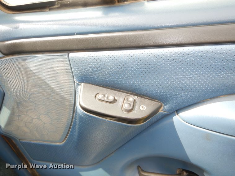 image for item DI2537 1997 Ford F350 XLT utility bed pickup truck