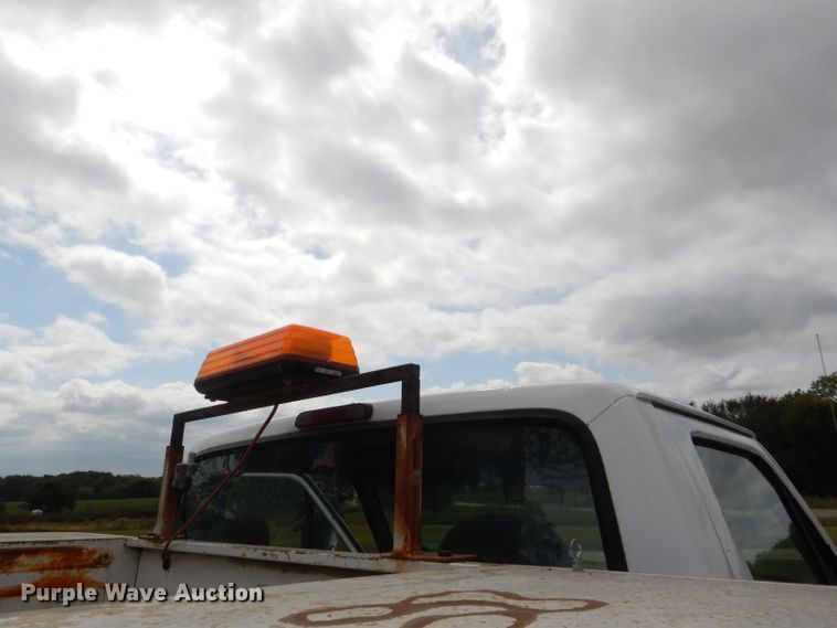 image for item DI2537 1997 Ford F350 XLT utility bed pickup truck