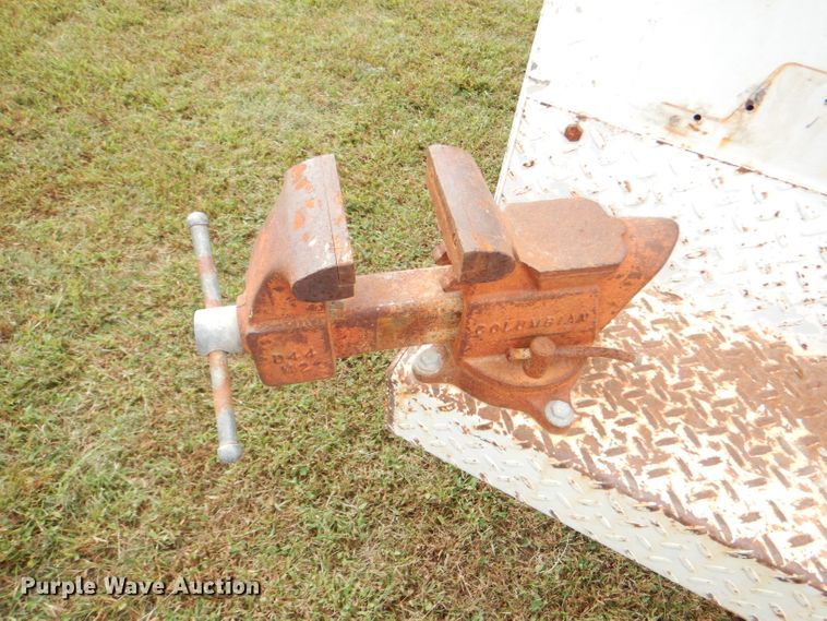 image for item DI2537 1997 Ford F350 XLT utility bed pickup truck