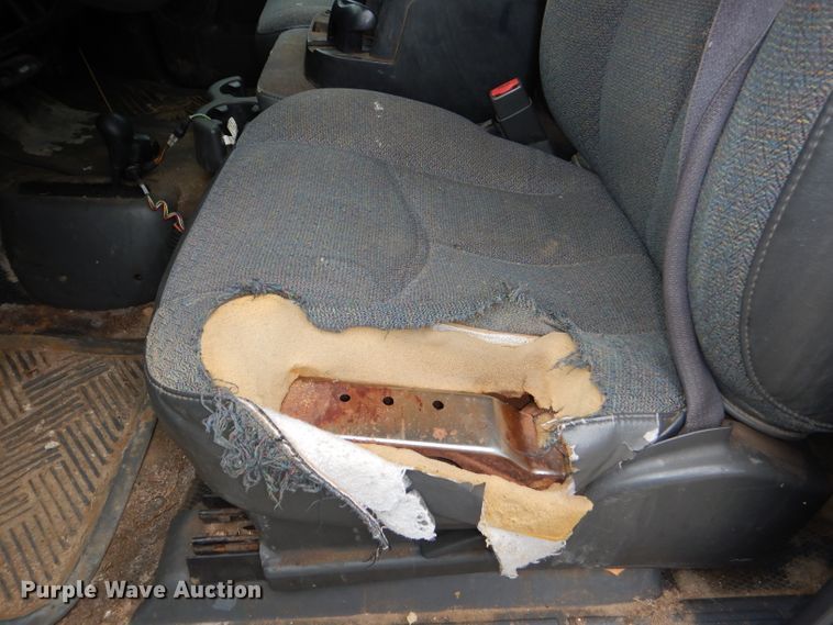 image for item DI2580 2004 GMC Sierra 2500HD Ext. Cab pickup truck