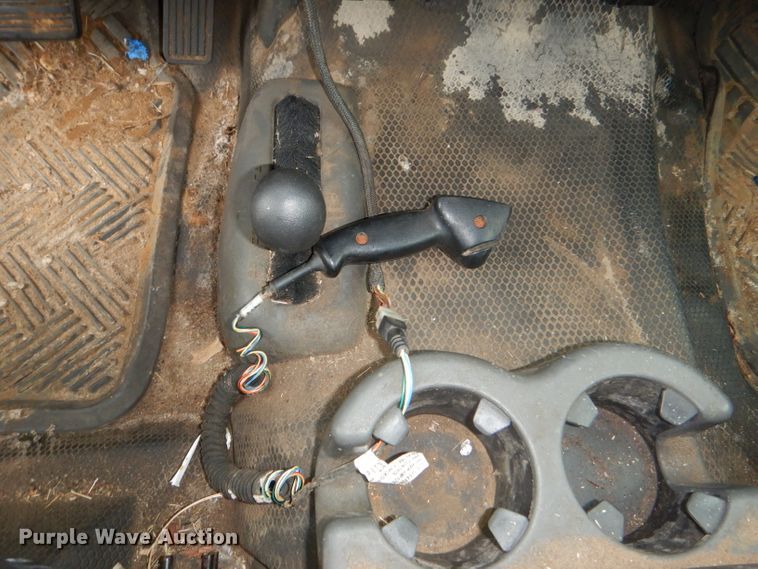 image for item DI2580 2004 GMC Sierra 2500HD Ext. Cab pickup truck