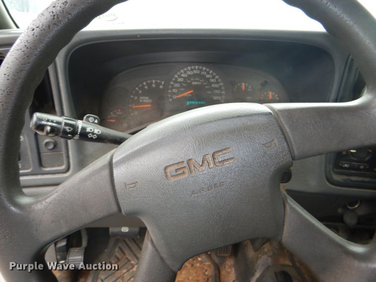 image for item DI2580 2004 GMC Sierra 2500HD Ext. Cab pickup truck