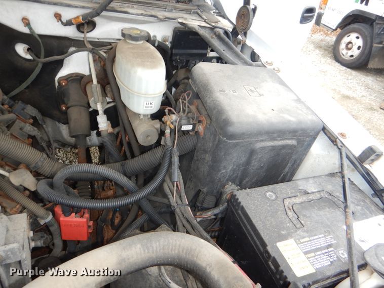 image for item DI2580 2004 GMC Sierra 2500HD Ext. Cab pickup truck