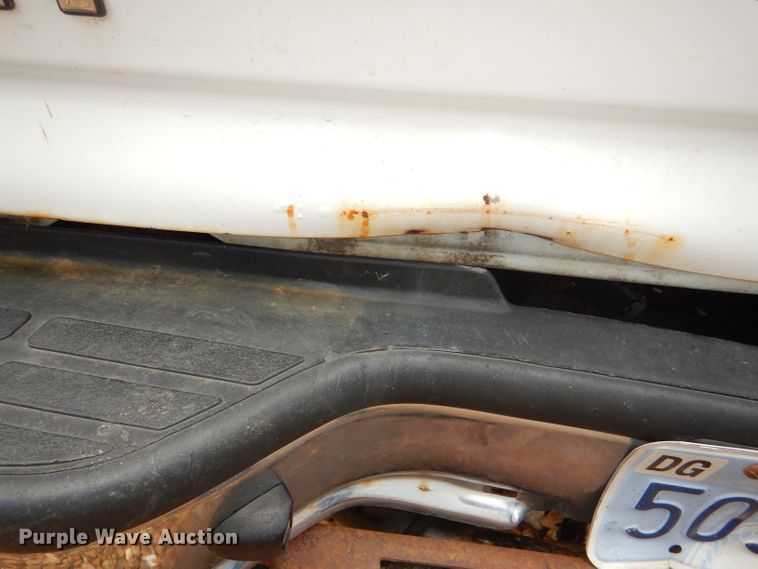 image for item DI2580 2004 GMC Sierra 2500HD Ext. Cab pickup truck