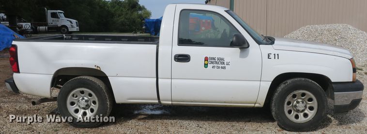 image for item EA9393 2006 Chevrolet Silverado 1500 pickup truck