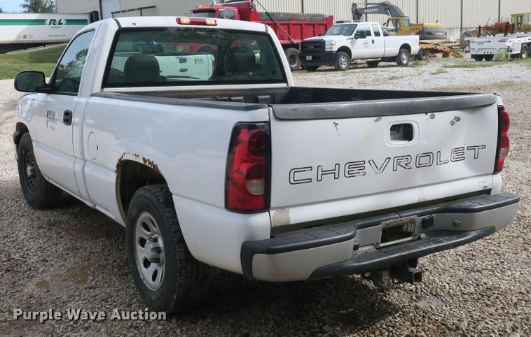 image for item EA9393 2006 Chevrolet Silverado 1500 pickup truck