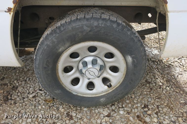 image for item EA9393 2006 Chevrolet Silverado 1500 pickup truck