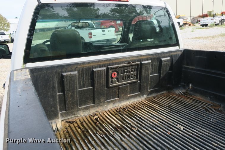 image for item EA9393 2006 Chevrolet Silverado 1500 pickup truck