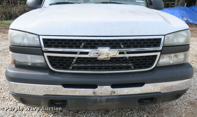image for item EA9393 2006 Chevrolet Silverado 1500 pickup truck