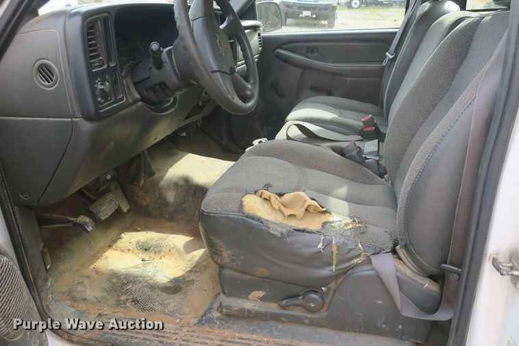 image for item EA9393 2006 Chevrolet Silverado 1500 pickup truck