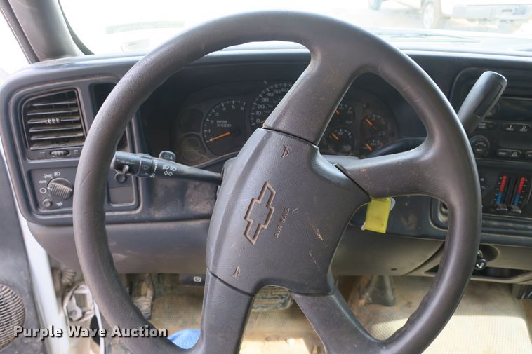 image for item EA9393 2006 Chevrolet Silverado 1500 pickup truck