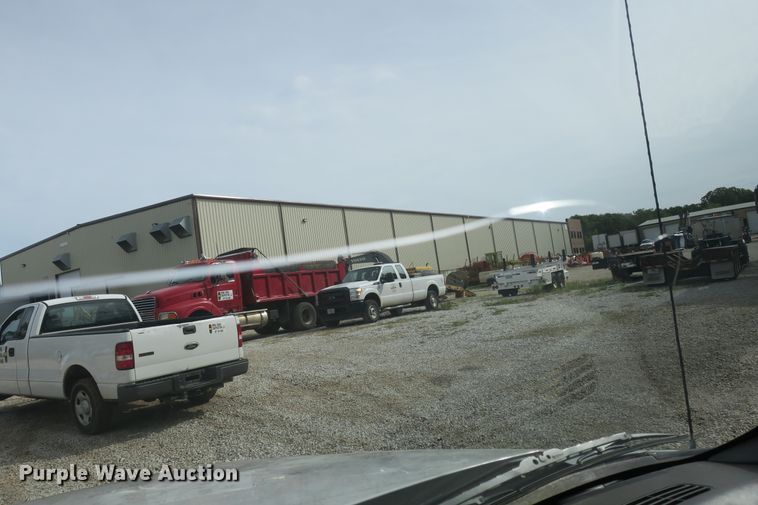 image for item EA9393 2006 Chevrolet Silverado 1500 pickup truck