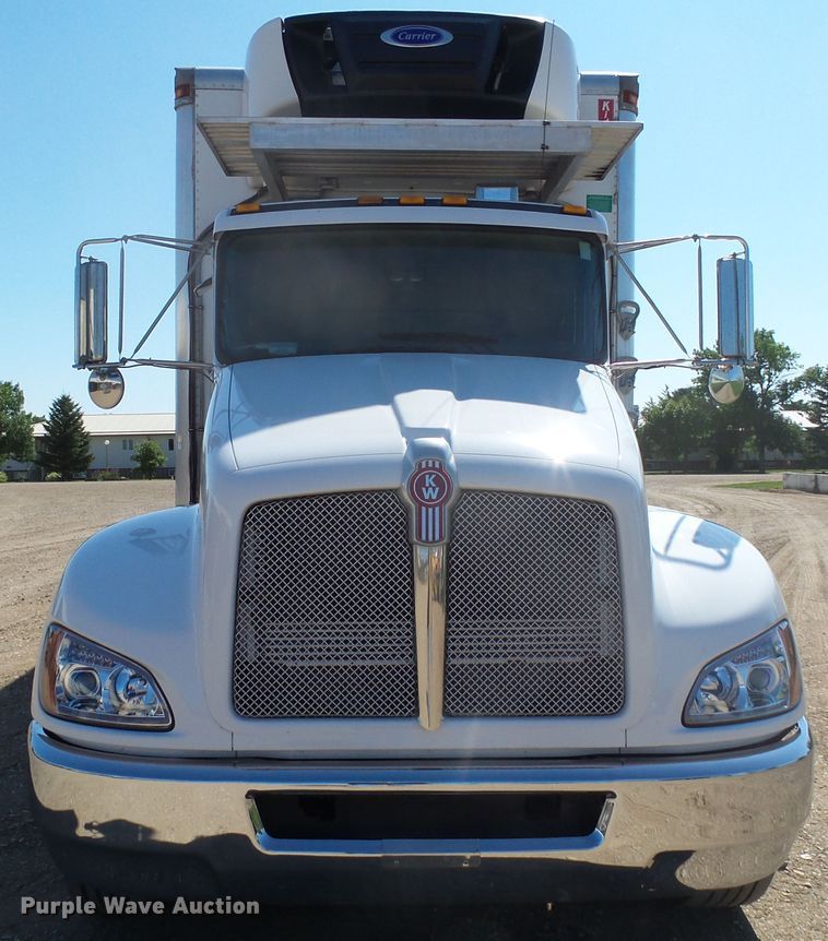 image for item EF9529 2018 Kenworth T270 refrigerated box truck