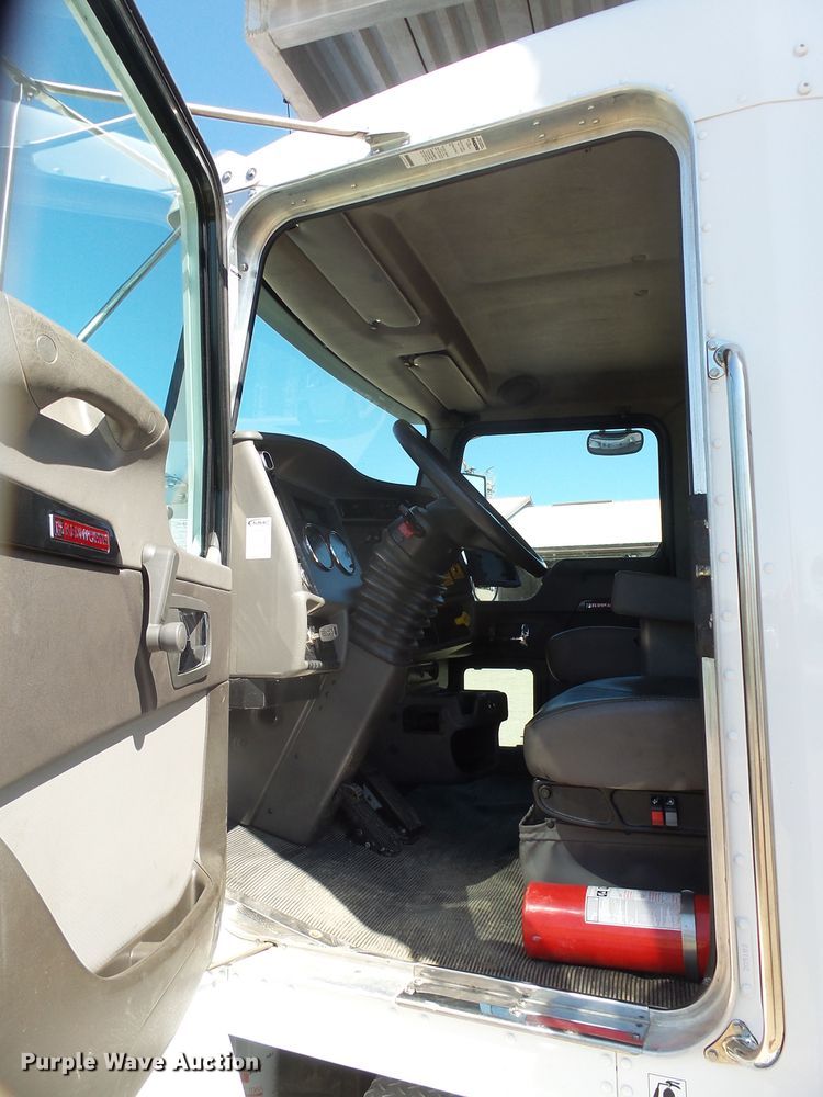 image for item EF9529 2018 Kenworth T270 refrigerated box truck