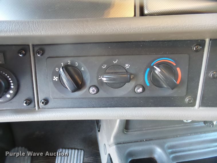 image for item EF9529 2018 Kenworth T270 refrigerated box truck