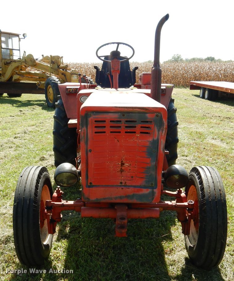 image for item EK9072 Belarus 250AS tractor