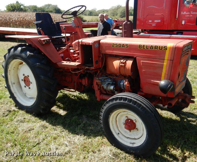 image for item EK9072 Belarus 250AS tractor