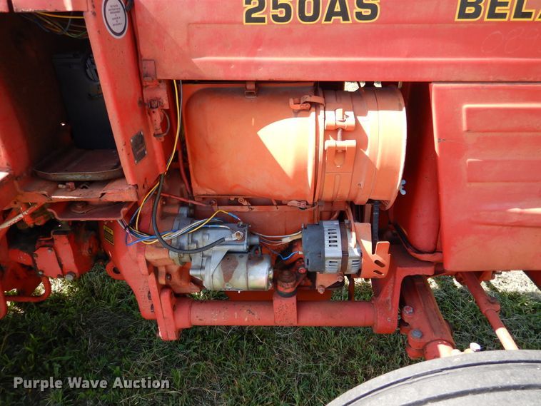 image for item EK9072 Belarus 250AS tractor