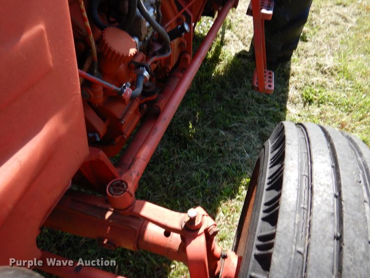 image for item EK9072 Belarus 250AS tractor