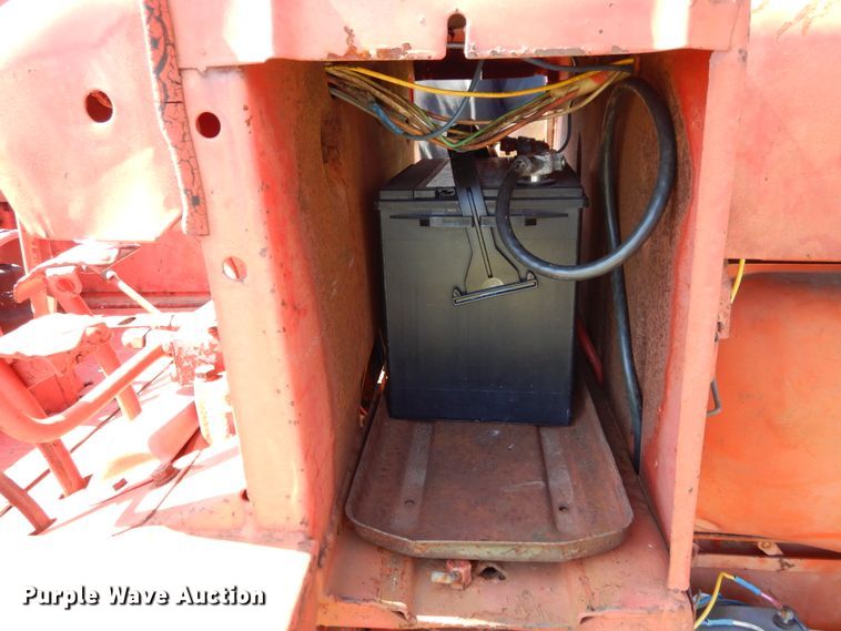 image for item EK9072 Belarus 250AS tractor