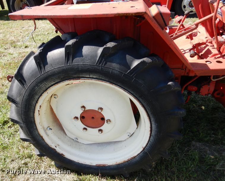 image for item EK9072 Belarus 250AS tractor