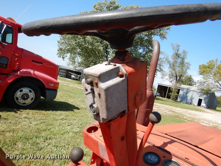 image for item EK9072 Belarus 250AS tractor