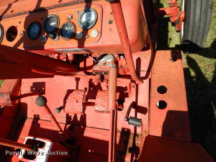 image for item EK9072 Belarus 250AS tractor