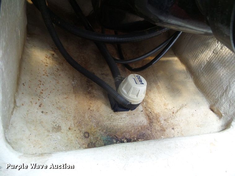 image for item EQ9190 1996 Glastron GS185BR boat