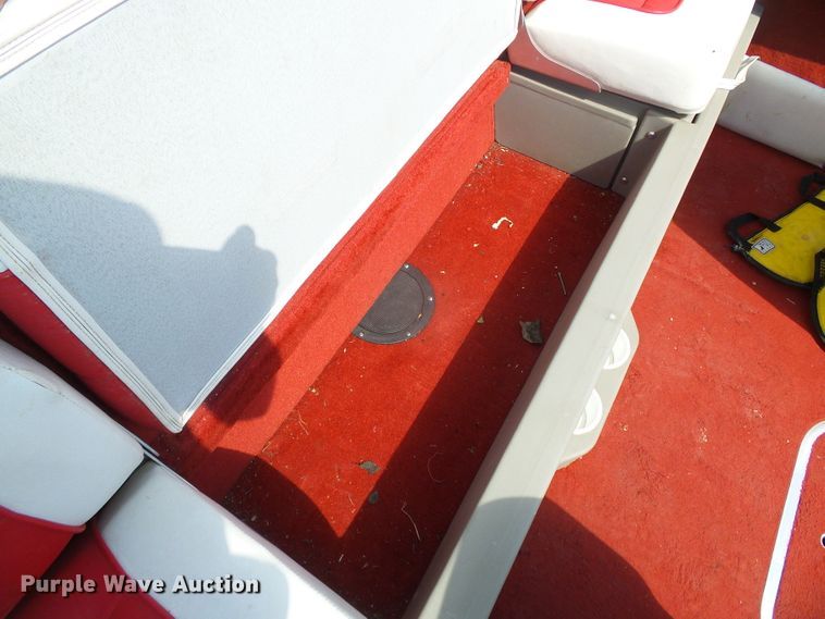 image for item EQ9190 1996 Glastron GS185BR boat