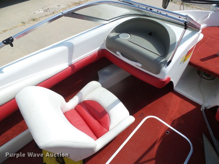 image for item EQ9190 1996 Glastron GS185BR boat