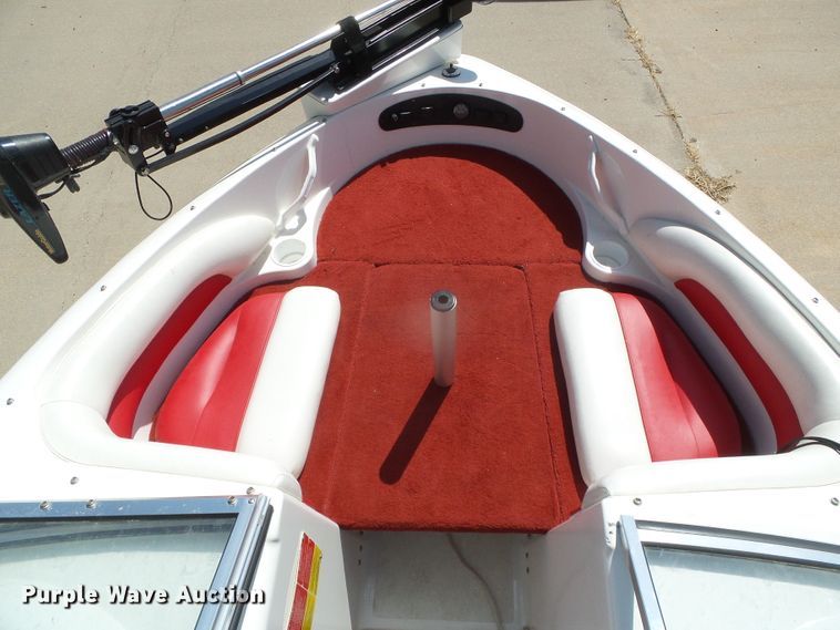 image for item EQ9190 1996 Glastron GS185BR boat