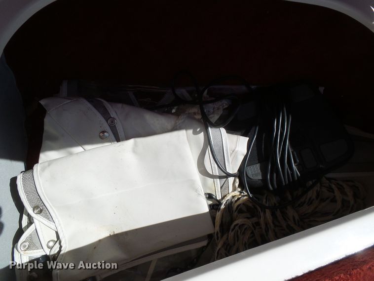 image for item EQ9190 1996 Glastron GS185BR boat