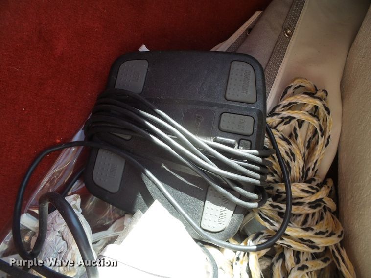 image for item EQ9190 1996 Glastron GS185BR boat