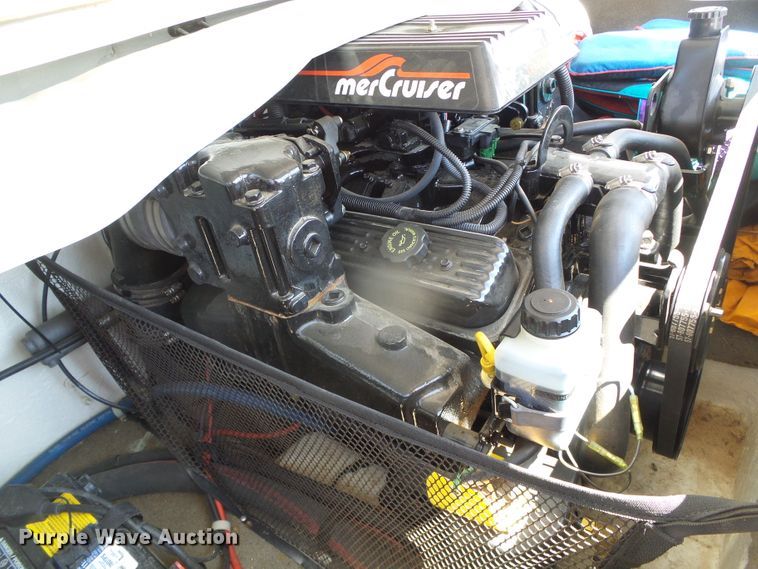 image for item EQ9191 1997 Glastron GS205BR boat