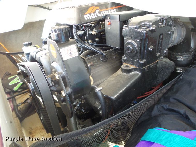 image for item EQ9191 1997 Glastron GS205BR boat