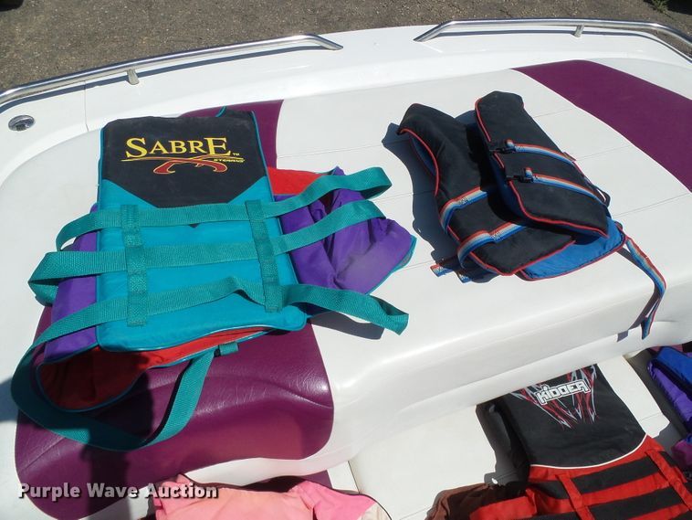 image for item EQ9191 1997 Glastron GS205BR boat