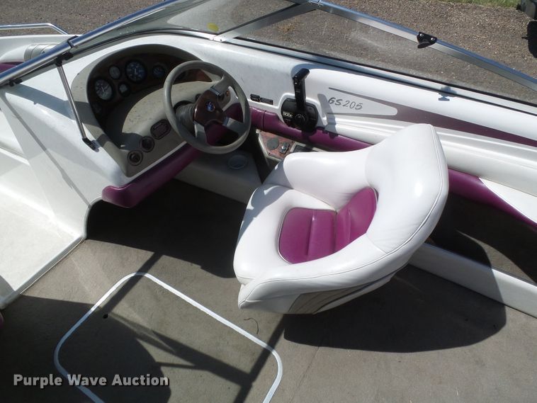 image for item EQ9191 1997 Glastron GS205BR boat