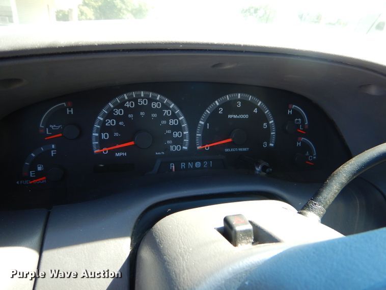 image for item EY9259 2001 Ford Expedition XLT SUV