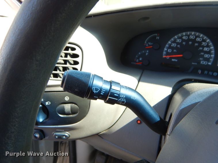 image for item EY9259 2001 Ford Expedition XLT SUV
