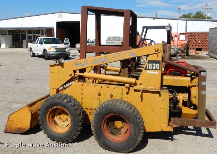 image for item EY9264 Case 1530 skid steer