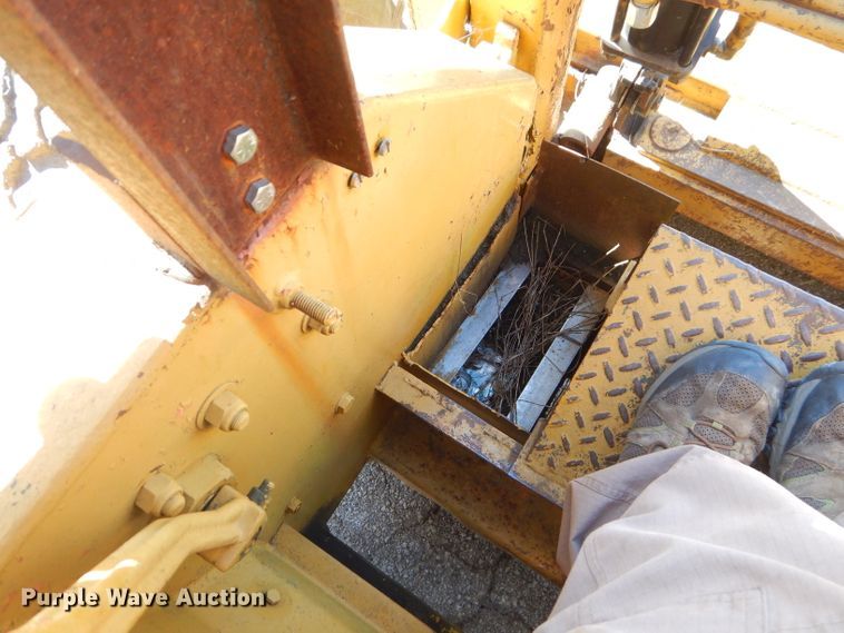 image for item EY9264 Case 1530 skid steer