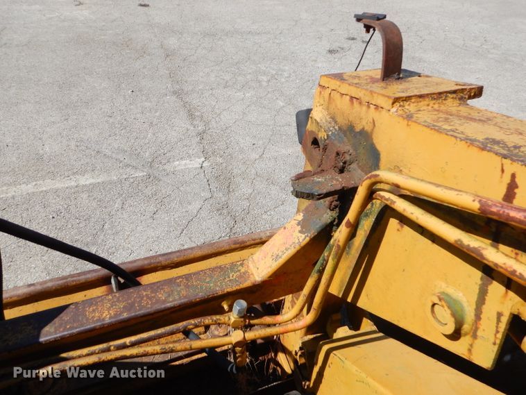 image for item EY9264 Case 1530 skid steer