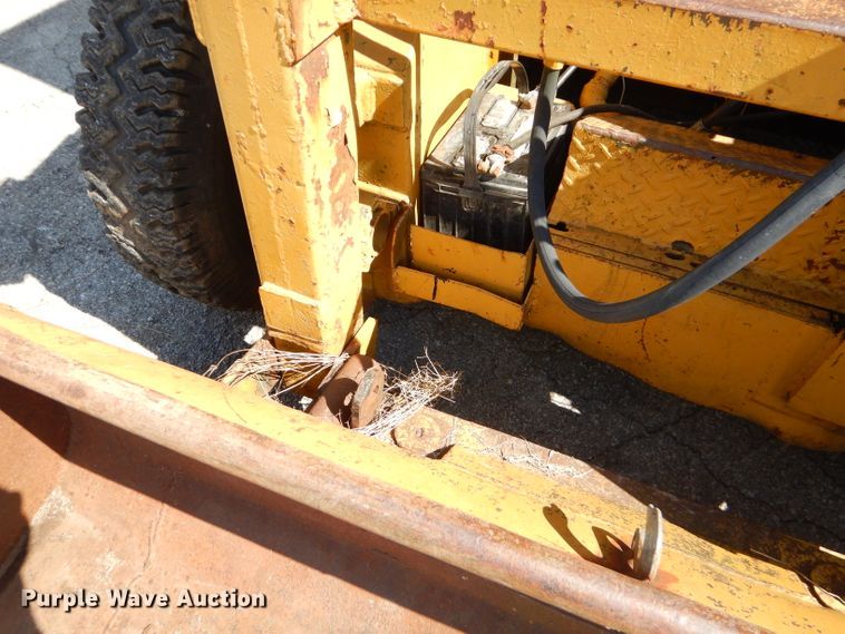 image for item EY9264 Case 1530 skid steer